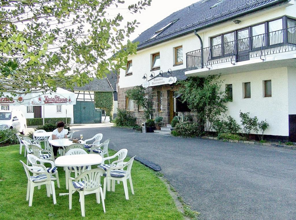 Hotel Restaurant Schmidter Bauernstube Nideggen Oda fotoğraf